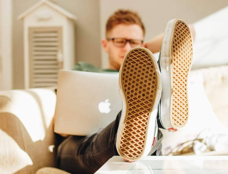 convaincre la gen z beth jnr unsplash